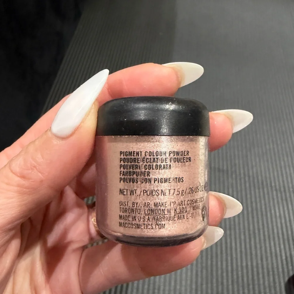 vintage MAC Cosmetics color Le fairylite pigment, color powder Eyeshadow